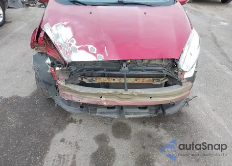 2015 Ford Fiesta Titanium z USA, uszkodzony, nr VIN 3FADP4CJ7FM175348